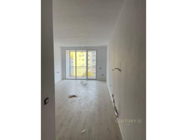 Tirane, shitet apartament 2+1 Kati 4, 131 m² 187.500 Euro