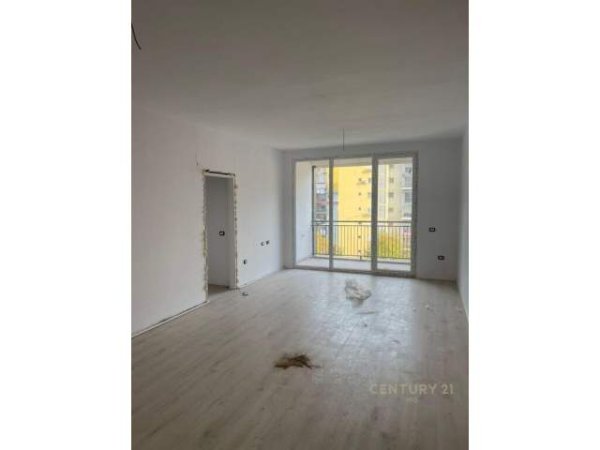 Tirane, shitet apartament 2+1 Kati 4, 131 m² 187.500 Euro