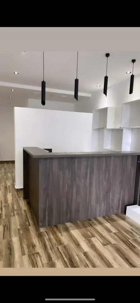 Tirane, jepet me qera ambjent biznesi Kati 0, 50 m² 50.000 Leke (Hamdi garunja)