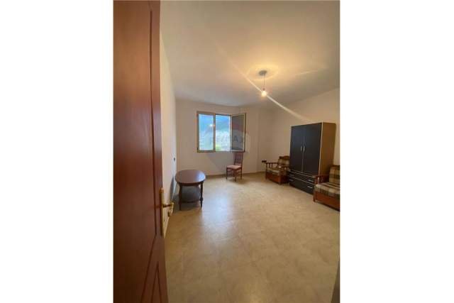 Tirane, shitet apartament 2+1 Kati 4, 107 m² 100.000 Euro (Rruga e Thesarit)