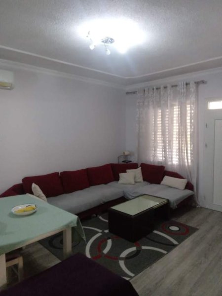 Shqiperi, shes shtepi Kati 1, 180 m² 160.000 Euro (Kombinat)