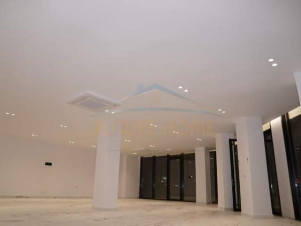 Tirane, ofert ambjent biznesi Kati 0, 128 m² 1.500 Euro