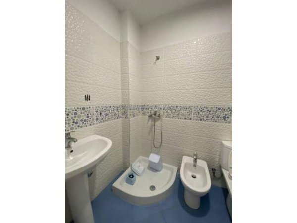 Tirane, jepet me qera apartament 2+1+BLK Kati 5, 98 m² 500  (Rruga xhanfize keko)