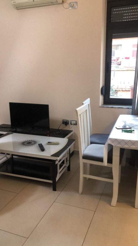 Tirane, jepet me qera apartament 1+1+BLK Kati 3, 73 m² 500 Euro (MYSLYM SHYRI)