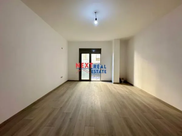 Vlore, shitet apartament 1+1+A+BLK Kati 3, 110 m² 170.000 Euro (Uje i Ftohte)