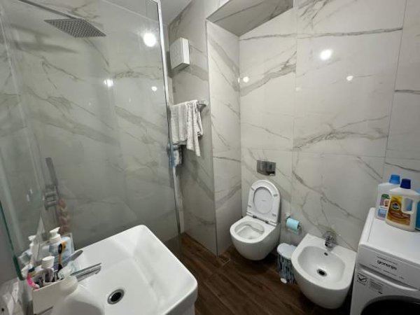 Tirane, shitet apartament Kati 3, 80 m² 125.000 Euro (fusha e aviacionit)