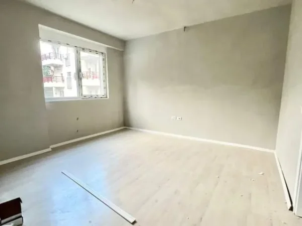 Tirane, shitet 101 m²