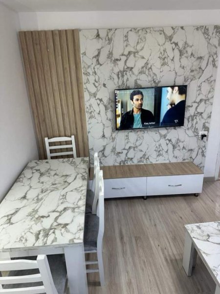 Tirane, jepet me qera apartament 1+1 Kati 2, 66 m² 500 Euro (Vasil Shanto)