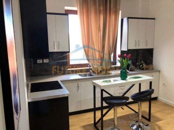 Tirane, jepet me qera apartament 1+1+BLK 600 Euro (Deliorgji)