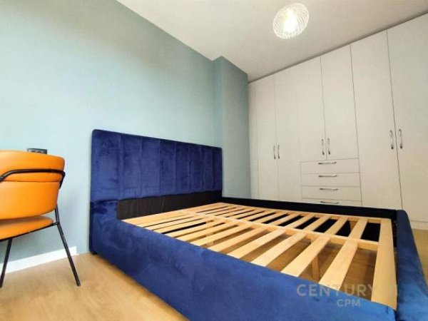 Tirane, jepet me qera apartament 1+1+BLK Kati 7, 65 m² 400 Euro (Rruga 5 Maji)