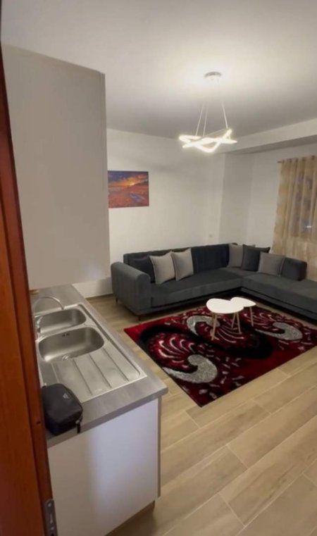 Tirane, jepet me qera apartament 1+1+BLK Kati 5, 150 m² 600 Euro (Delijorgji)