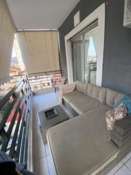 Tirane, jepet me qera apartament 2+1+BLK Kati 3, 90 m² 650 Euro (PAZARI I RI)