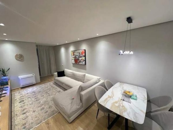 Tirane, shitet apartament 2+1 90 m² 195.000 Euro (Ura Ish Ekspozita)