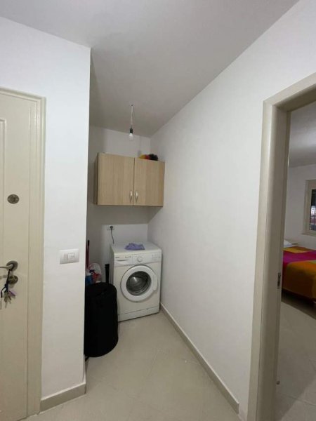Durres, jepet me qera apartament 1+1 Kati 4, 51 m² 150 Euro (Vathe curri)