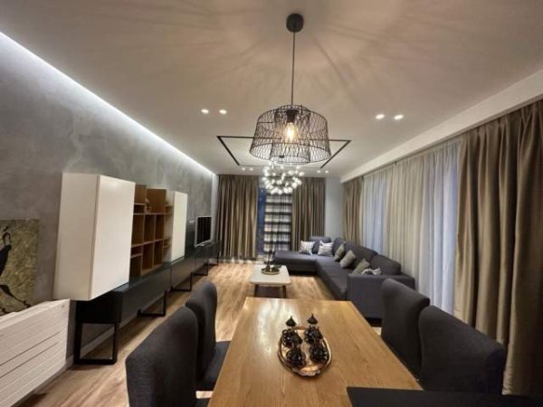Tirane, jepet me qera apartament 2+1+BLK Kati 7, 100 m² 1.500 Euro