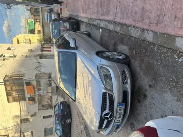 Tirane, shes makine Mercedes-Benz C Class Viti 2008, 6,300 Euro