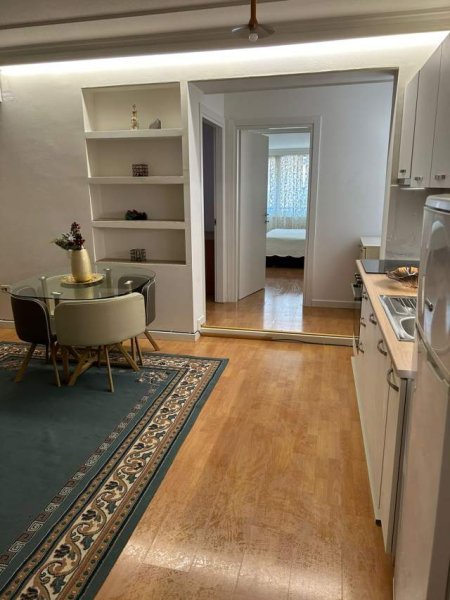 Tirane, jap me qera apartament 2+1 Kati 2, 98 m² 650 Euro (Blloku)