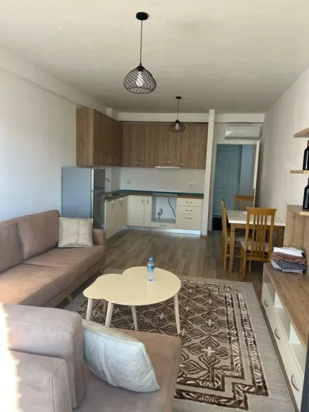Tirane, jepet me qera apartament 1+1+BLK Kati 3, 88 m² 400 Euro (Sokrat Mmiho)