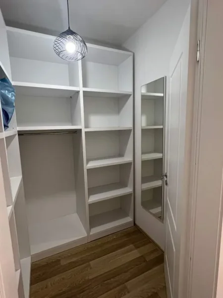 Tirane, jepet me qera apartament 1+1+BLK Kati 3, 88 m² 400 Euro (Sokrat Mmiho)