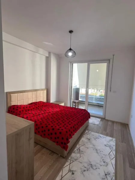 Tirane, jepet me qera apartament 1+1+BLK Kati 3, 88 m² 400 Euro (Sokrat Mmiho)