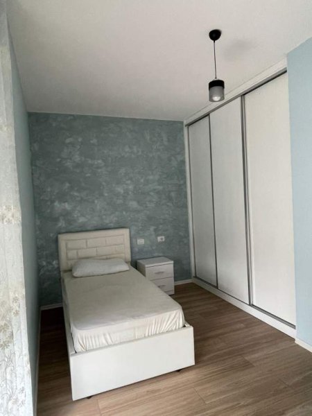 Tirane, jepet me qera apartament 2+1+BLK Kati 3, 105 m² 700  (Rruga Don Bosko)