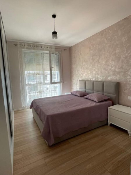 Tirane, jepet me qera apartament 2+1+BLK Kati 3, 105 m² 700  (Rruga Don Bosko)