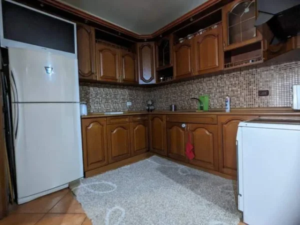 Tirane, jepet me qera 1+1+BLK Kati 4, 380 Euro