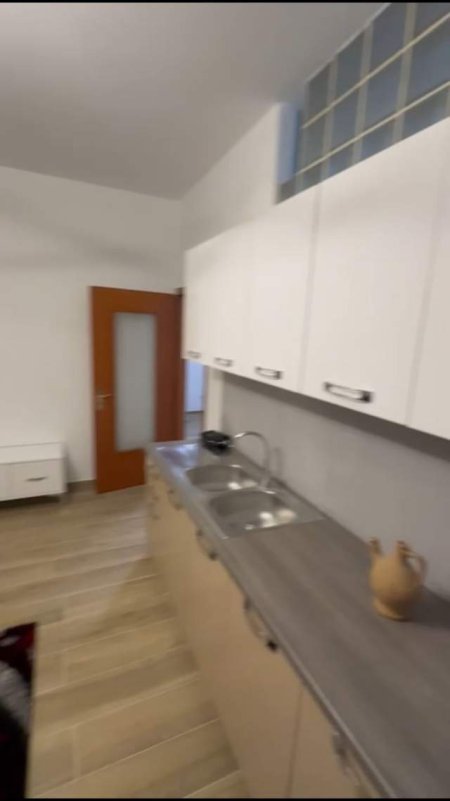 Tirane, jepet me qera apartament 1+1+BLK Kati 6, 80 m² 450 Euro (Don Bosko kompleksi vizion+)