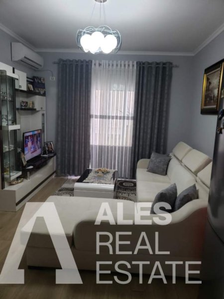 Tirane, shitet apartament 2+1+BLK Kati 6, 82 m² 95.000 Euro (Yzberisht)