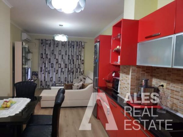 Tirane, shitet apartament 2+1+BLK Kati 6, 82 m² 95.000 Euro (Yzberisht)