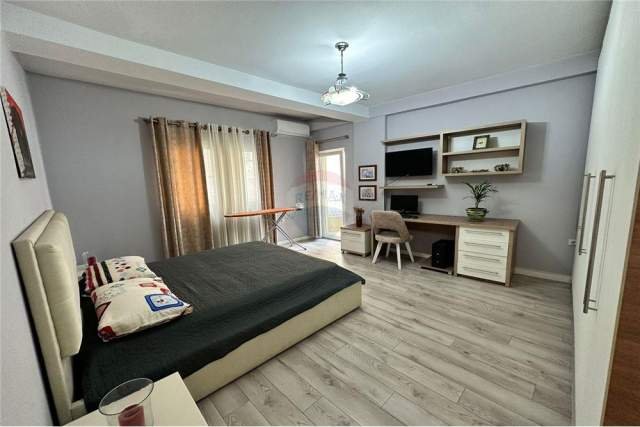 Tirane, shitet apartament 2+1 Kati 2, 94 m² 145.000 Euro (rr.durresit)