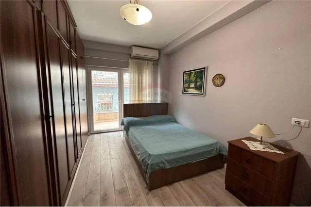 Tirane, shitet apartament 2+1 Kati 2, 94 m² 145.000 Euro (rr.durresit)