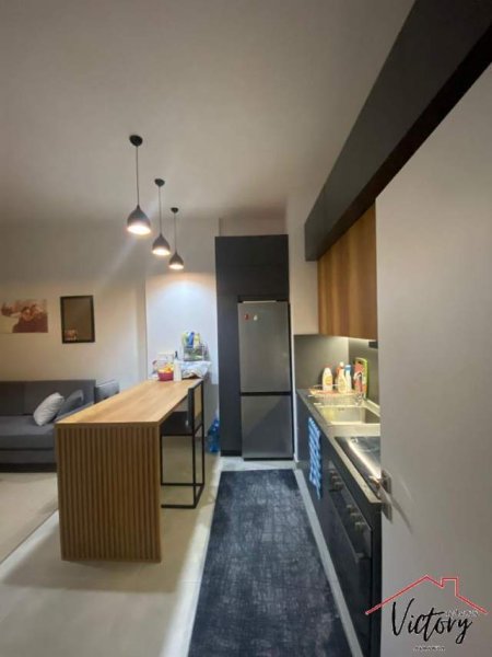 Tirane, jepet me qera apartament 1+1 Kati 5, 80 m² 700 Euro (21 Dhjetori)