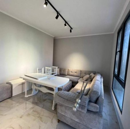 Shqiperi, jepet me qera apartament 2+1+BLK Kati 3, 110 m² 700 Euro (Rruga e Kavajes)