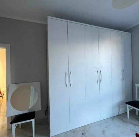 Shqiperi, jepet me qera apartament 2+1+BLK Kati 3, 110 m² 700 Euro (Rruga e Kavajes)