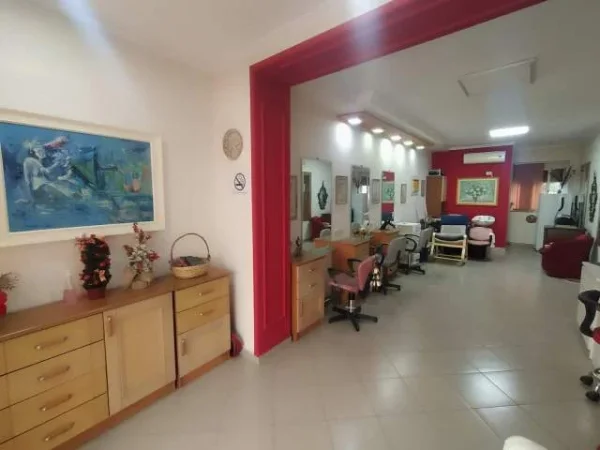 Tirane, jepet me qera apartament Kati 0, 37 m² 500 Euro (ish shushica)