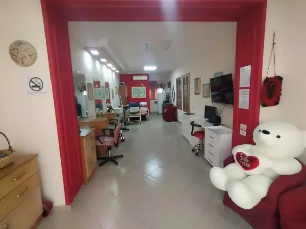 Tirane, jepet me qera apartament Kati 0, 37 m² 500 Euro (ish shushica)