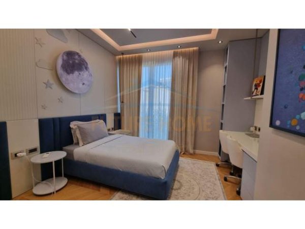 Tirane, shitet Vile 3+1+BLK 271 m² 1.100.000 Euro (Mandarine Drive Luxury Living)