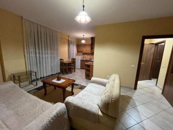 Tirane, jepet me qera apartament 1+1+BLK Kati 5, 75 m² 45.000 Leke (rruga hoxha tahsim ,te farmacia 5)