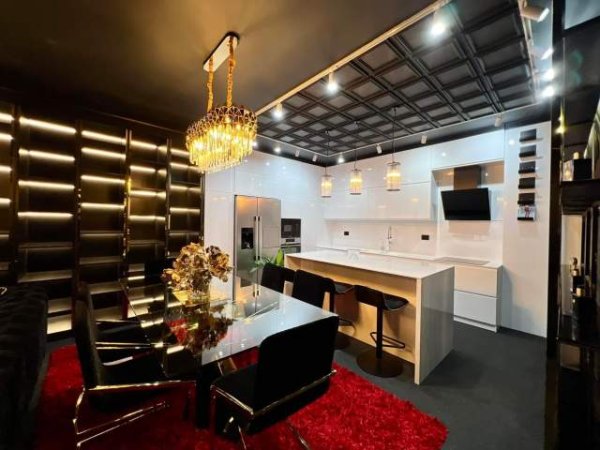 Tirane, shitet apartament 120 m² 210.000 Euro