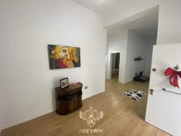 Durres, jap me qera apartament 2+1+BLK Kati 1, 99 m² 349 Euro (Zjarrfiksja Durres)