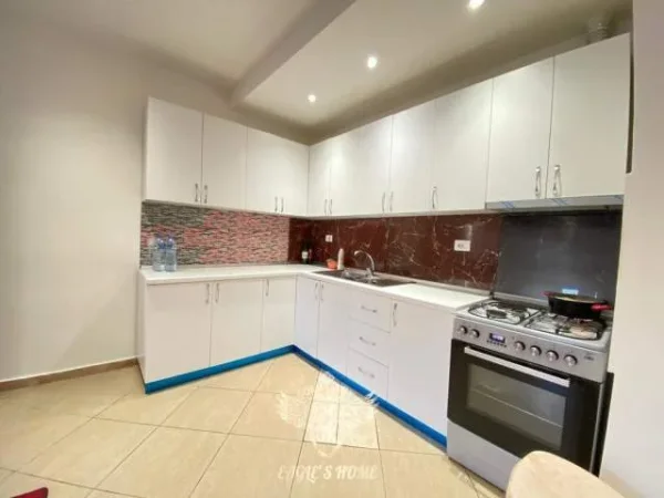 Durres, jepet me qera apartament 2+1+A+BLK Kati 2, 99 m² 400 Euro (Kopshti Sotir Noka Durres)