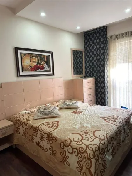 Tirane, jepet me qera apartament 3+1+BLK Kati 2, 90 m² 800 Euro (21 dhjetori)
