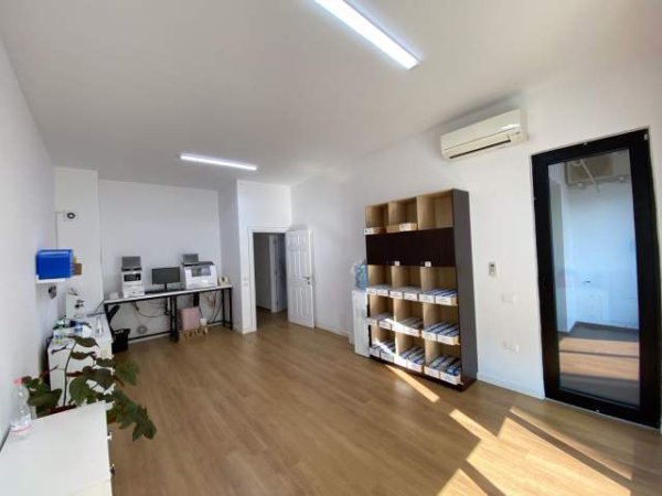 Tirane, jepet me qera apartament 1+1+A+BLK Kati 6, 75 m² 750 Euro (RRUGA E KAVAJES)