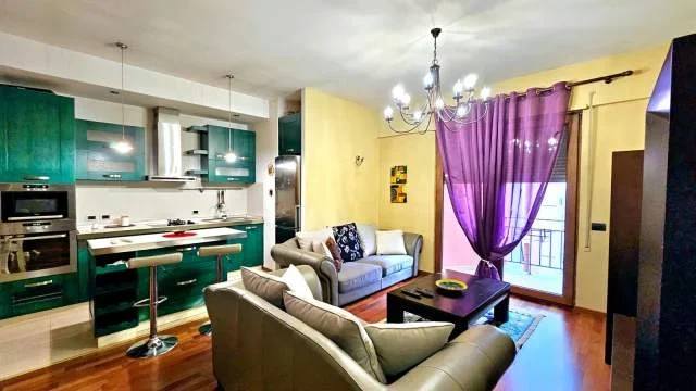 Tirane, jepet me qera apartament 2+1+BLK Kati 6, 110 m² 750 Euro (rruga isa boletini perballe gjimnazit sami frasher)