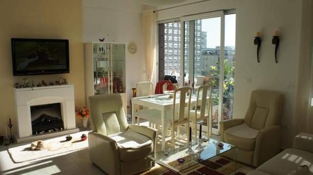 Tirane, jepet me qera apartament 1+1+BLK Kati 7, 70 m² 650 Euro (Rruga e Bogdaneve)