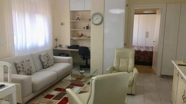 Tirane, jepet me qera apartament 1+1+BLK Kati 7, 70 m² 650 Euro (Rruga e Bogdaneve)