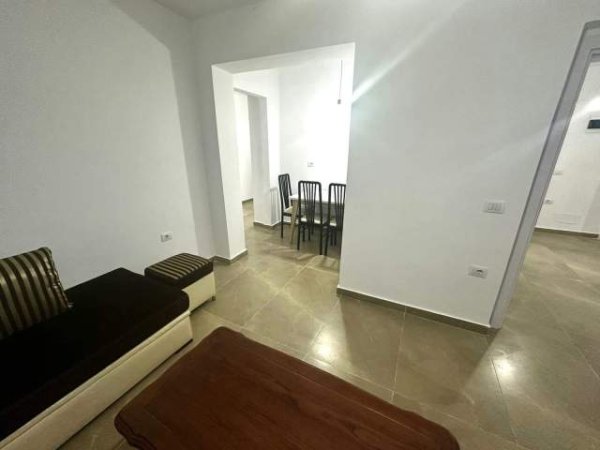 Tirane, shitet apartament 2+1 Kati 3, 80 m² 105.000 Euro (Shkolla e Bashkuar)