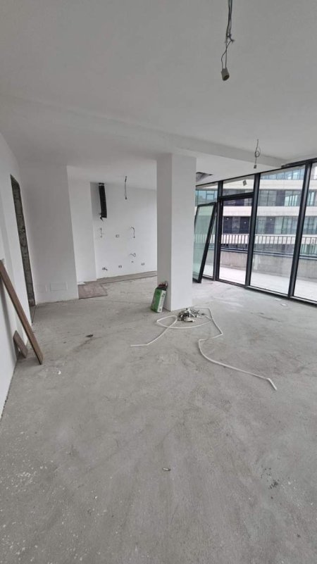 Tirane, jepet me qera zyre Kati 3, 136 m² 1.500 Euro (Lake View Residence)