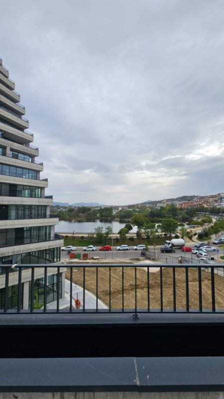 Tirane, jepet me qera zyre Kati 3, 136 m² 1.500 Euro (Lake View Residence)